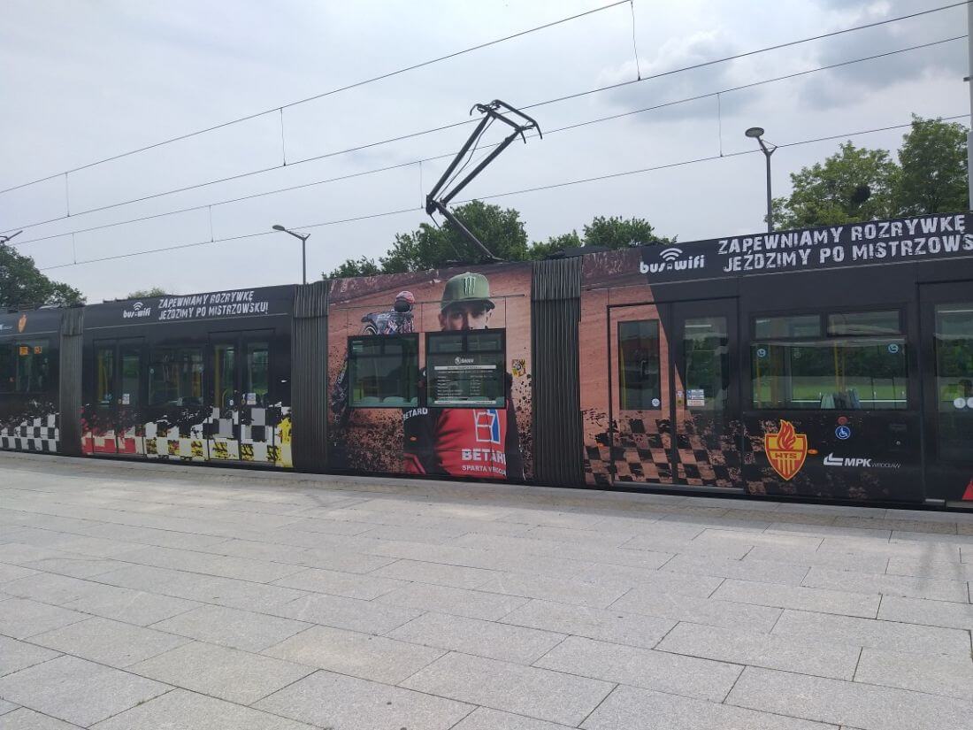 Bus WiFi Media \ Podróż do pracy, szkoły...