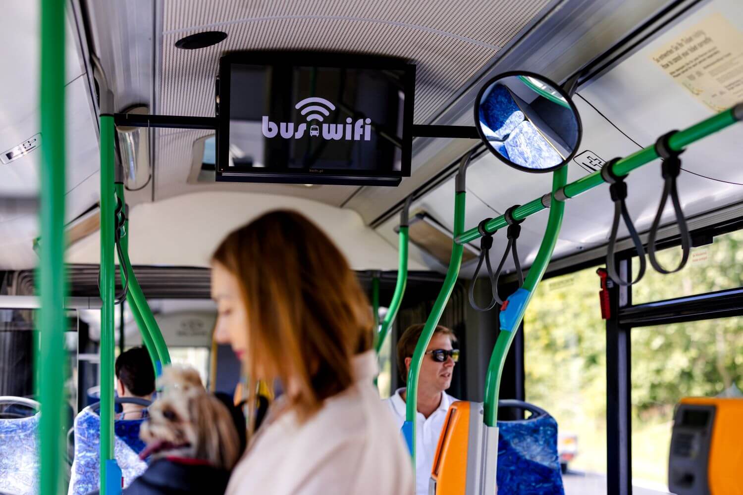 Bus WiFi Media \ Podróż do pracy, szkoły...